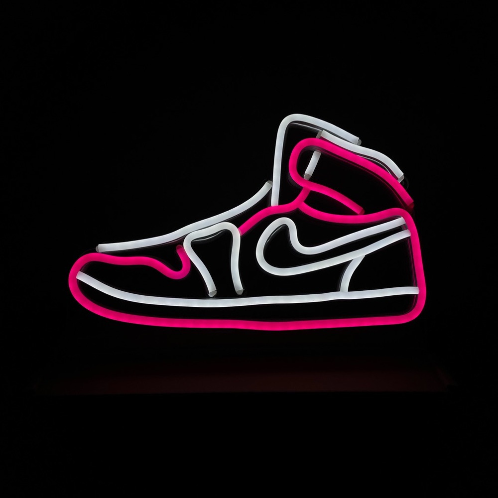 Sneakers neon sign - decor light - Lamps.